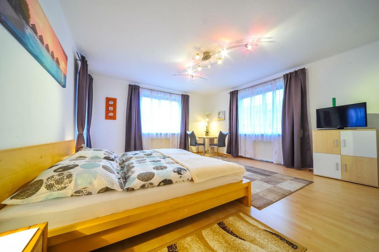 Privatzimmer Haus Erika Sankt Peter-Freienstein Buitenkant foto