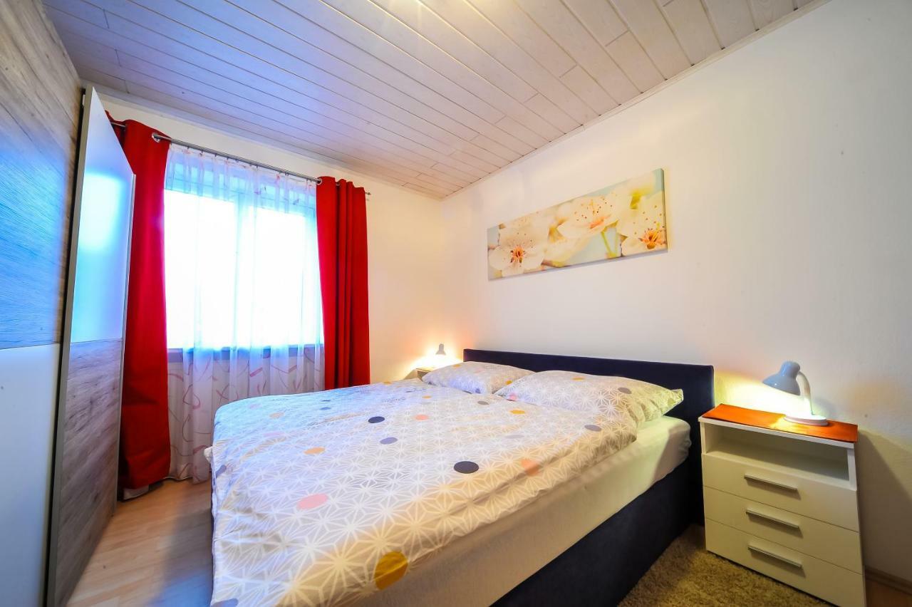Privatzimmer Haus Erika Sankt Peter-Freienstein Buitenkant foto