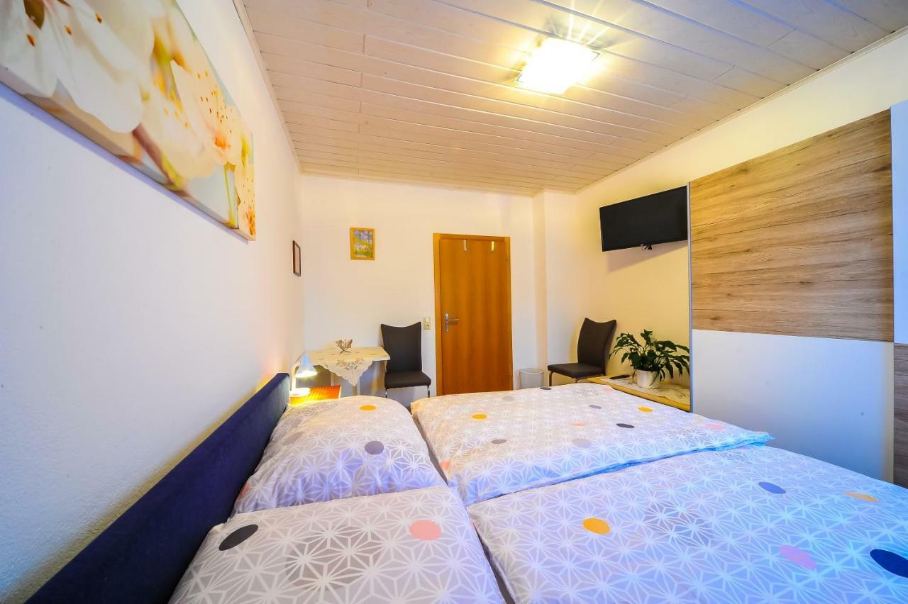 Privatzimmer Haus Erika Sankt Peter-Freienstein Buitenkant foto