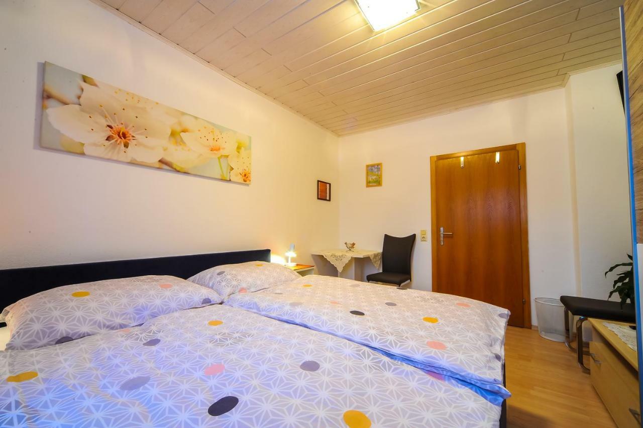 Privatzimmer Haus Erika Sankt Peter-Freienstein Buitenkant foto